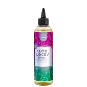 Application du sérum Easy Pouss sur le cuir chevelu entre les locks